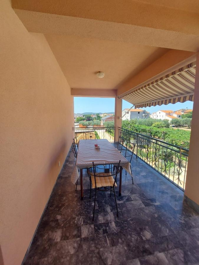 Apartman Konfidenca Биоград-на-Мору Экстерьер фото